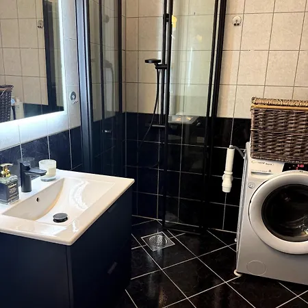 Modern In A Quiet Area Apartment Bergen